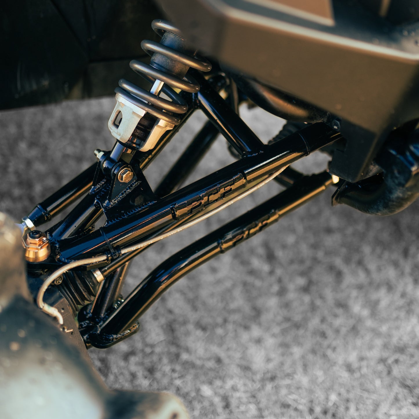 PCF POLARIS XPEDITION FORWARD ARMS KIT